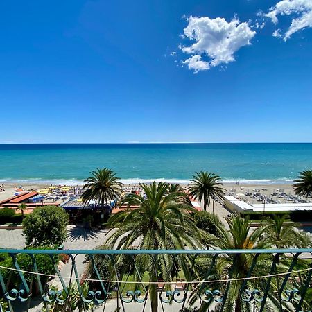 Hotel Gambone Finale Ligure Exteriör bild