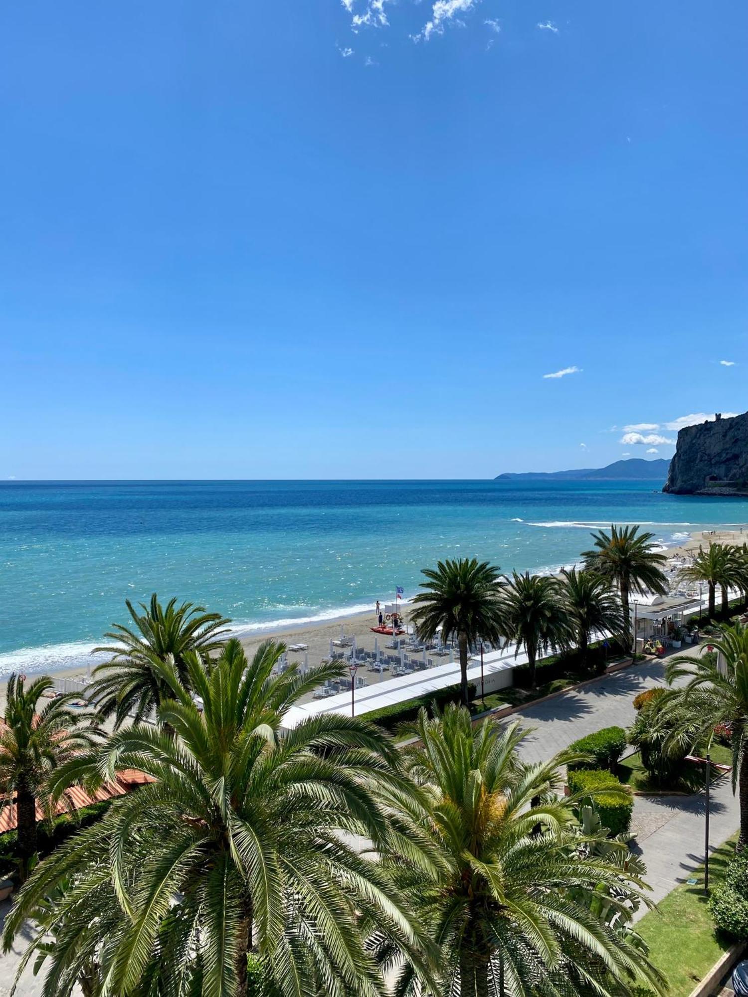 Hotel Gambone Finale Ligure Exteriör bild