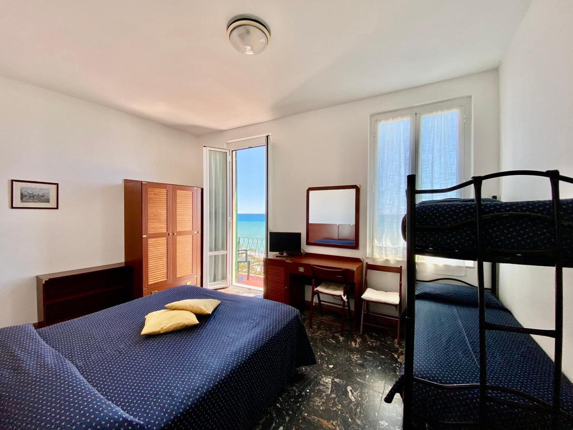 Hotel Gambone Finale Ligure Exteriör bild