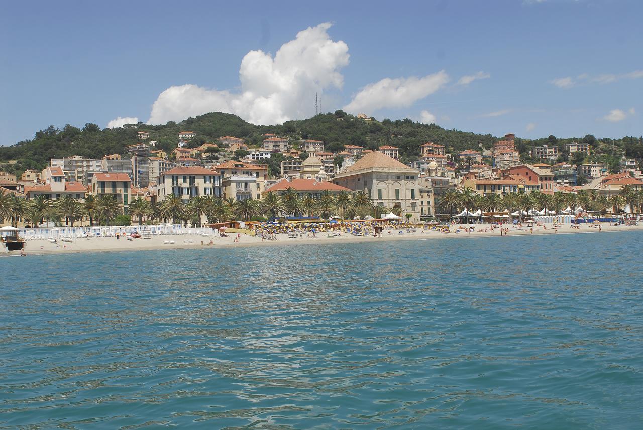 Hotel Gambone Finale Ligure Exteriör bild