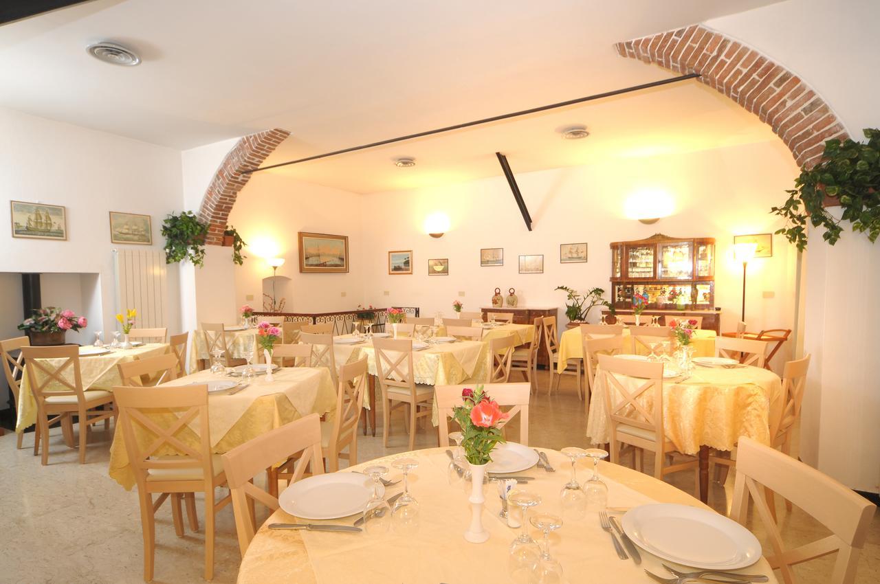 Hotel Gambone Finale Ligure Exteriör bild