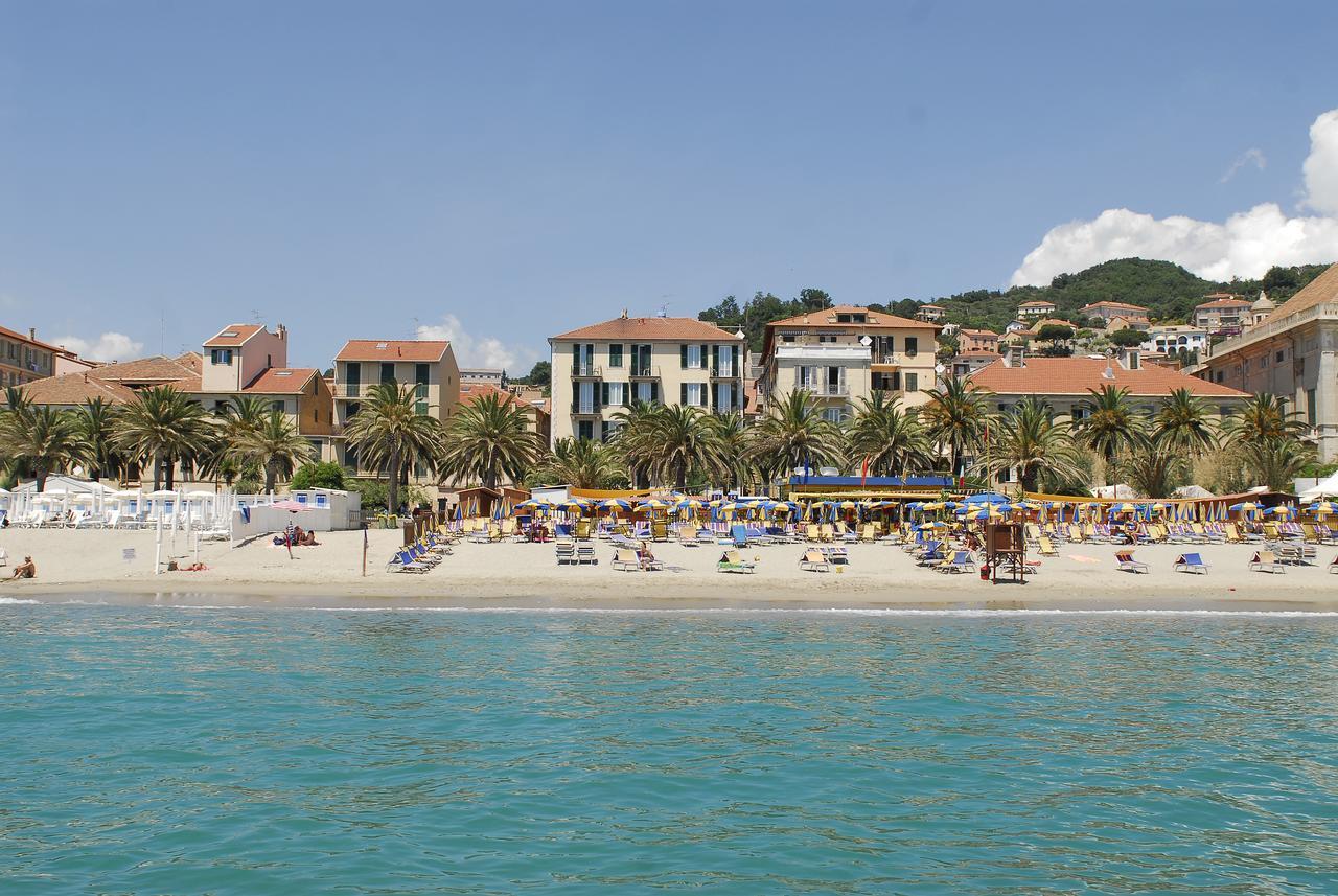 Hotel Gambone Finale Ligure Exteriör bild